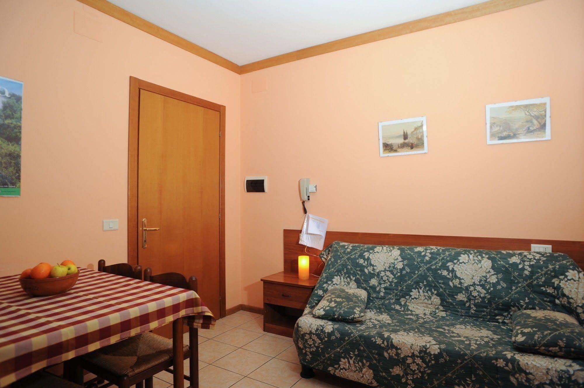 Agriturismo La Mora Assisi Exterior photo